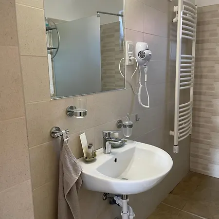 Vendeghaz A Diofahoz Gæstehus Balatonboglár