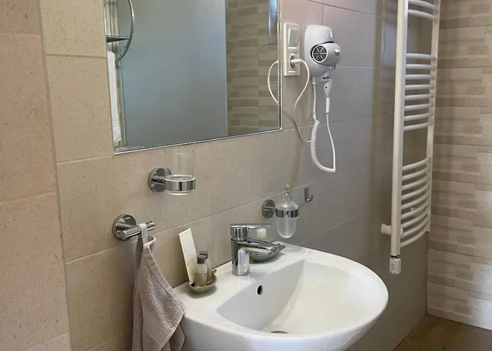 Vendeghaz A Diofahoz בית הארחה Balatonboglár